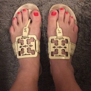 Tory Burch Miller cream size 9